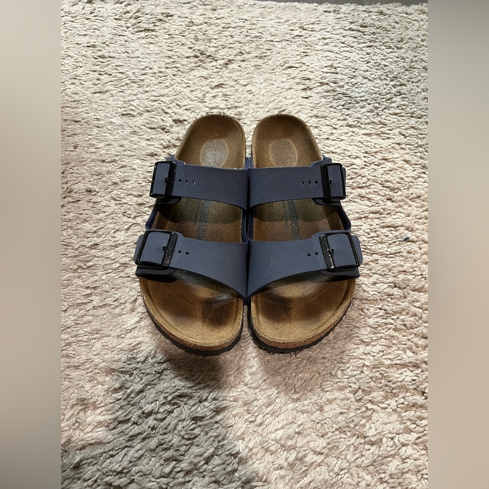Kids size 3 leather Birkenstocks